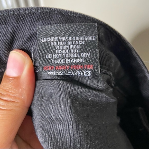 NWT Pretty Little Thing Washed Black Knee Rip Mom Jeans 12 - Picture 5 of 7